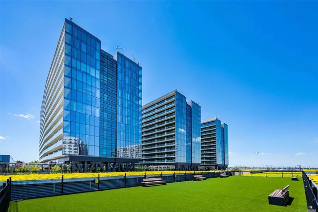 $958,000 | 131-05 40 Road, Unit 11M | Flushing