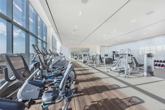 $958,000 | 131-05 40 Road, Unit 11M | Flushing