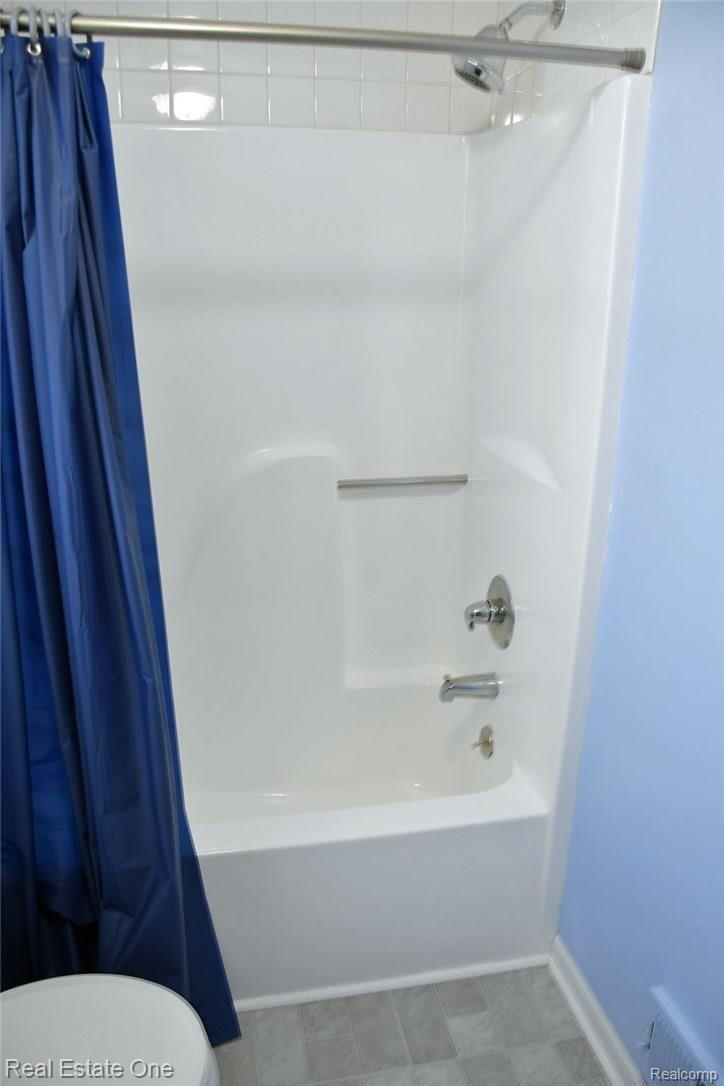 1610 Baldwin Road Lapeer, MI 48446 - Photo 29 of 42 upper bath 2.jpg