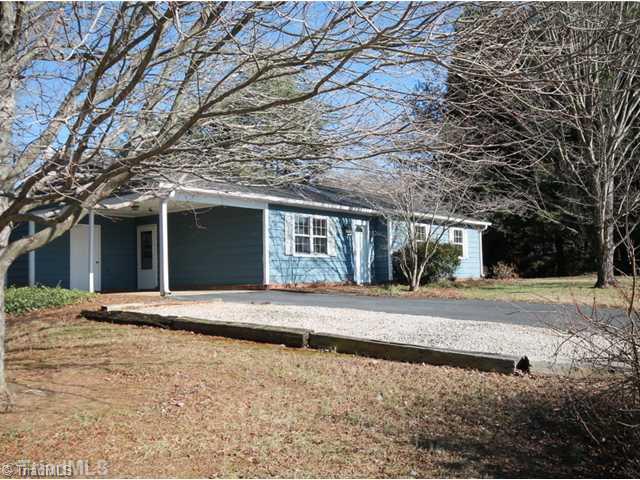 114 Maple Lane King, NC 27021 - Photo 14 of 14 Exterior Front.