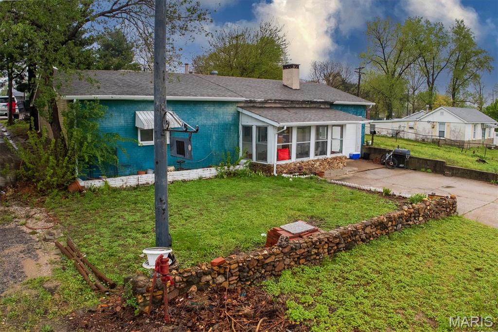 516 North Old Edwardsville Road Roxana, IL 62084 - Photo 3 of 7