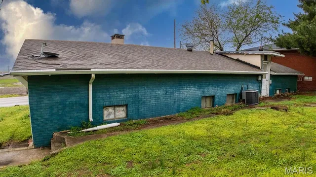 $80,000 | 516 North Old Edwardsville Road, Roxana, IL 62084