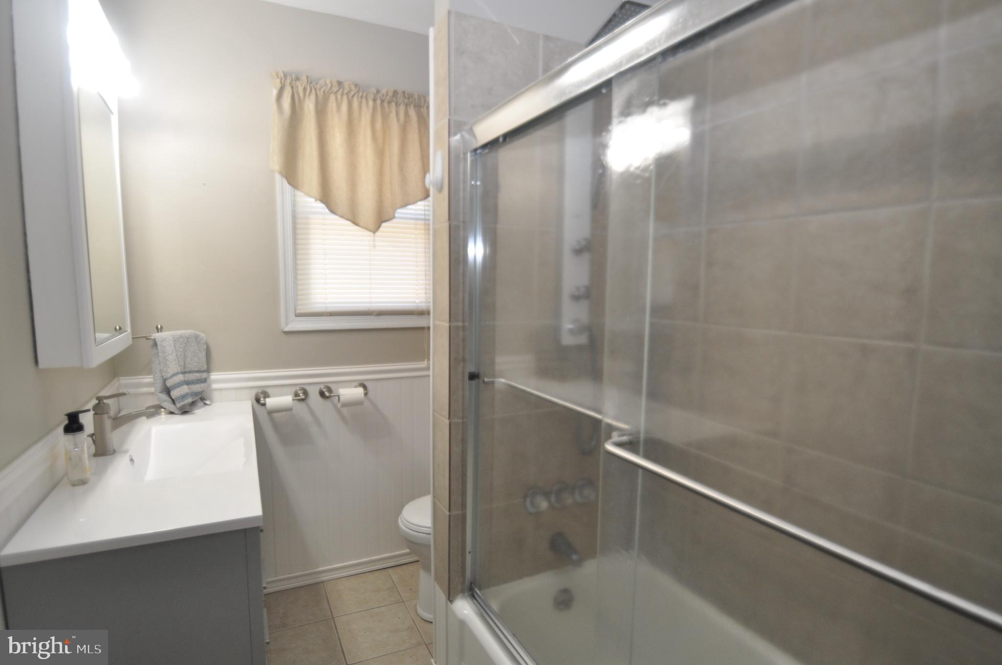 402 Neck Road Burlington, NJ 08016 - Photo 12 of 33
