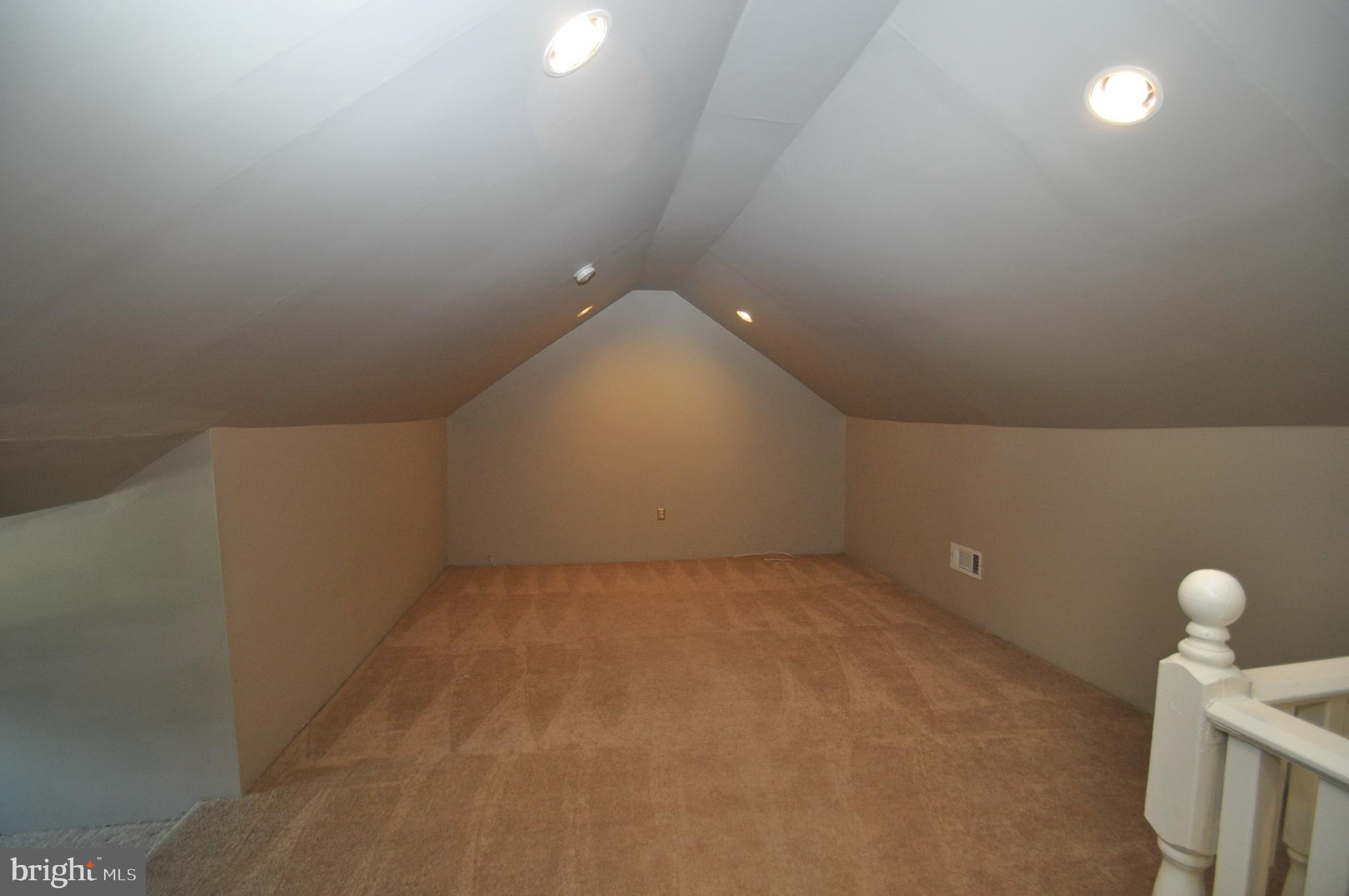 402 Neck Road Burlington, NJ 08016 - Photo 18 of 33 Bedroom