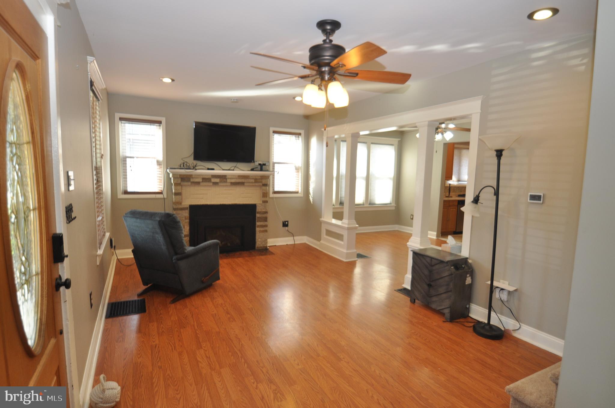 402 Neck Road Burlington, NJ 08016 - Photo 3 of 33 LR with gas fireplace
