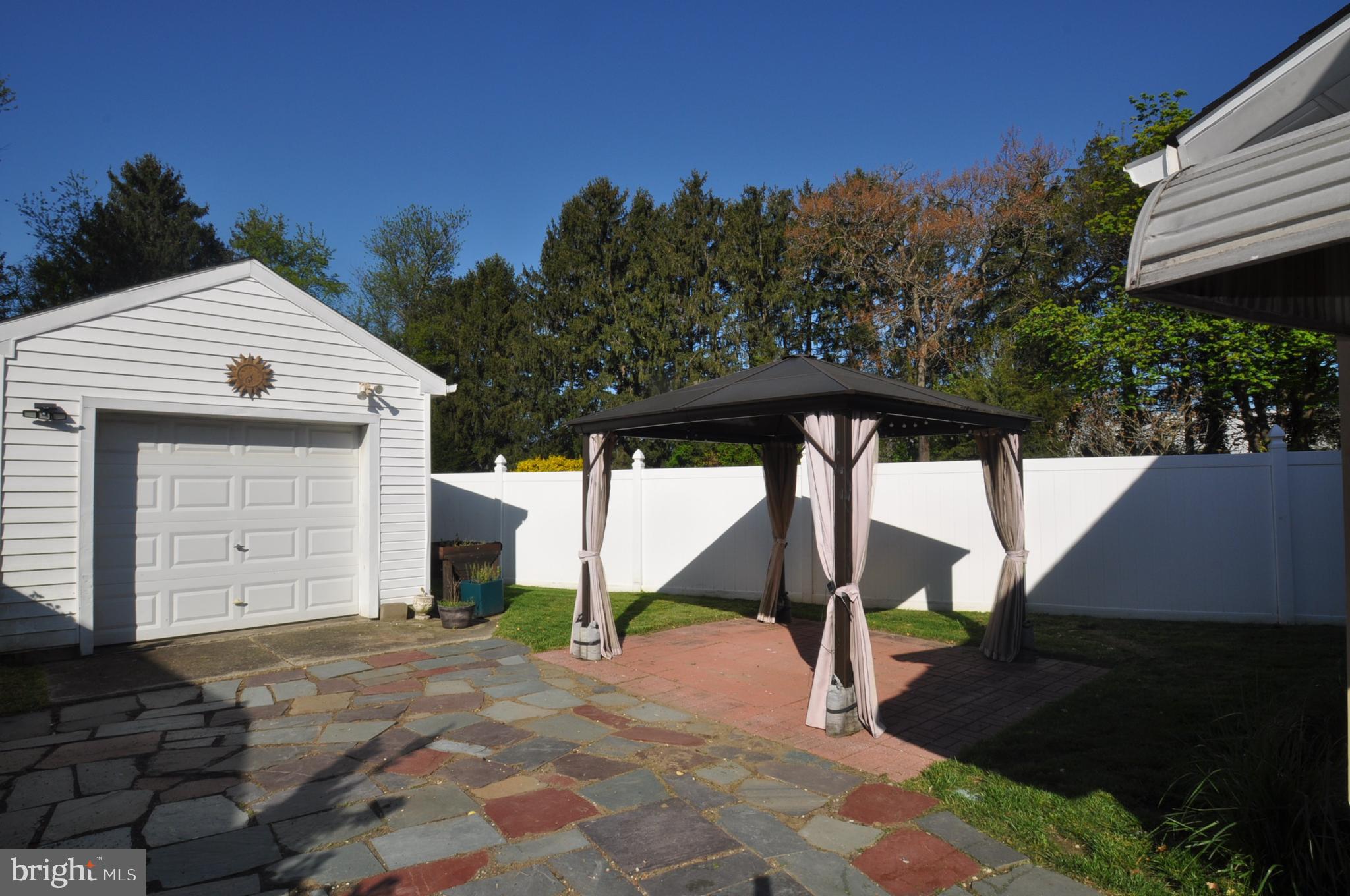 402 Neck Road Burlington, NJ 08016 - Photo 31 of 33
