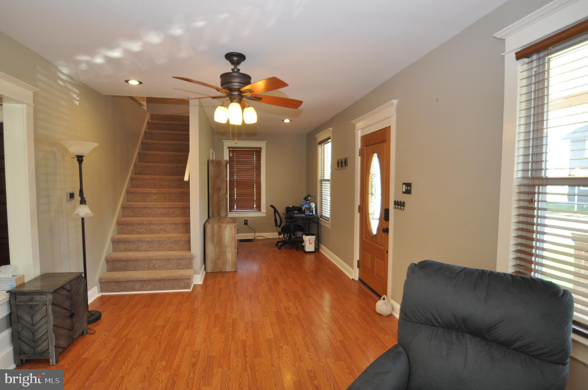 402 Neck Road Burlington, NJ 08016 - Photo 4 of 33