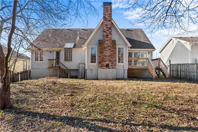 $269,900 | 2124 Northwest 12 Street, Blue Springs, MO 64015