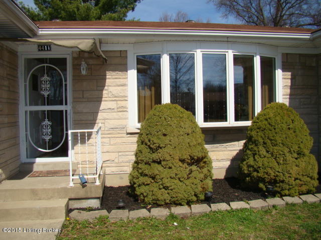 4411 Lambert Road Louisville, KY 40219 - Photo 2 of 54 DSC06230.JPG