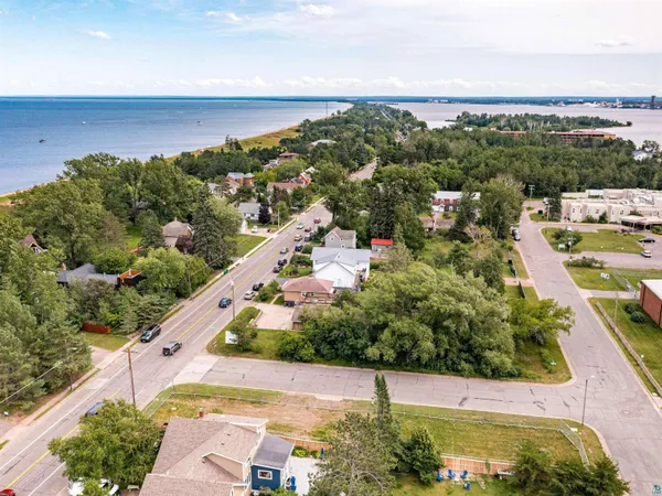 $300,000 | 1439 Minnesota Avenue, Duluth, MN 55802