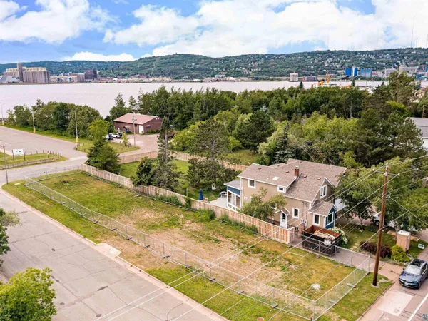 $300,000 | 1439 Minnesota Avenue, Duluth, MN 55802