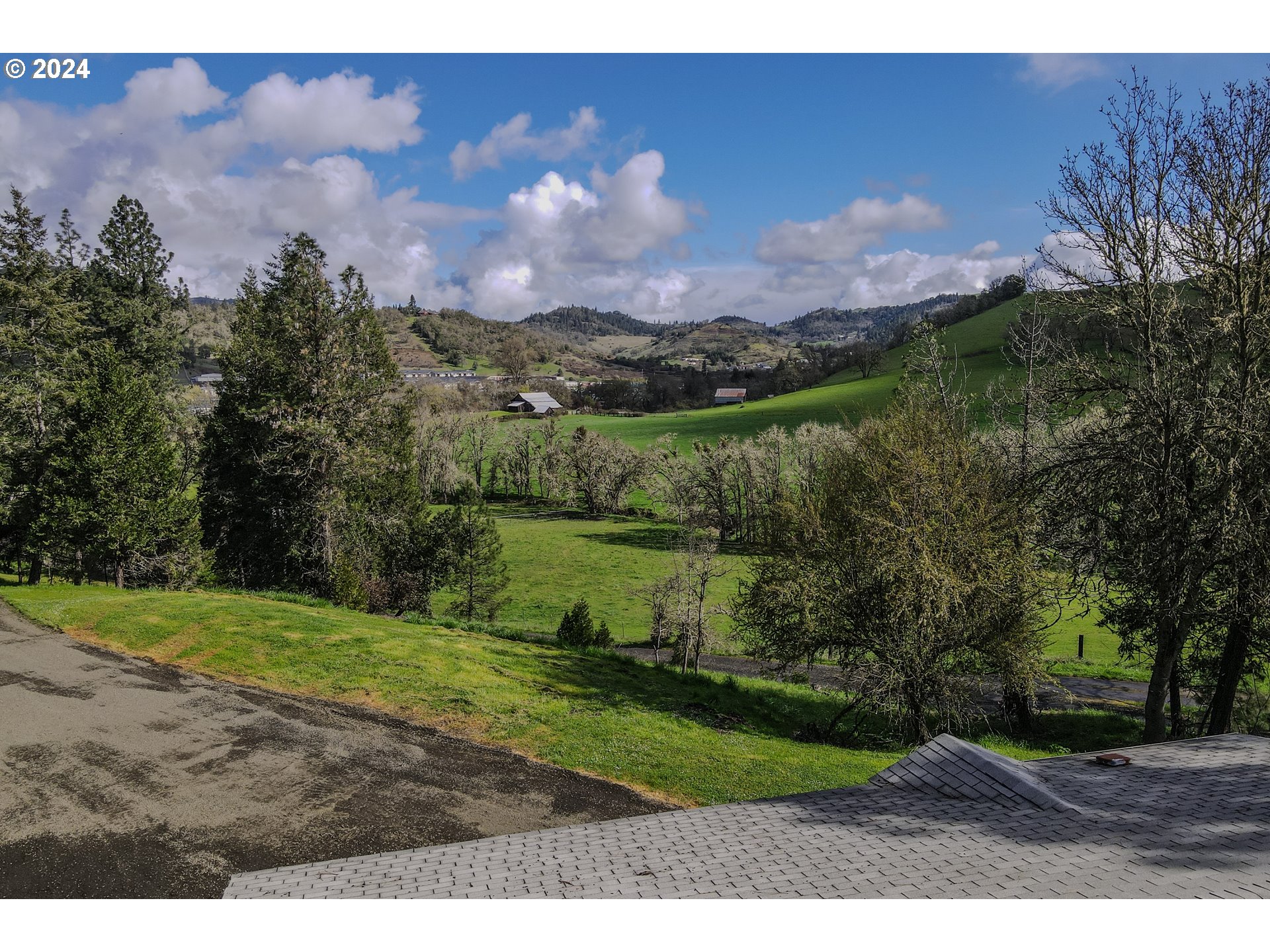 405 Dawson Road Roseburg, OR 97470 - Photo 28 of 46 Gallery Image 28