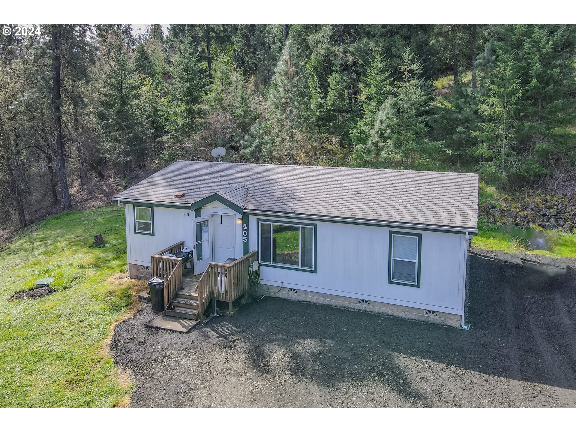 405 Dawson Road Roseburg, OR 97470 - Photo 5 of 46 Gallery Image 5
