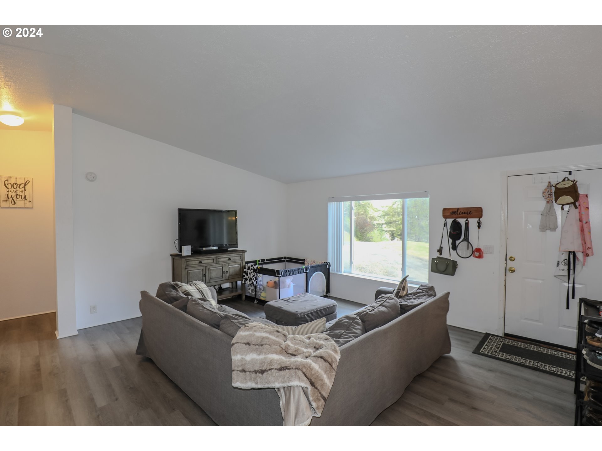 405 Dawson Road Roseburg, OR 97470 - Photo 7 of 46 Gallery Image 7