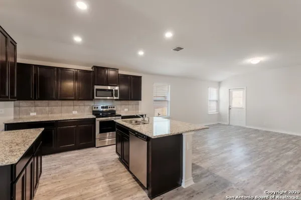 $2,000 | 13542 Ailey Knoll, San Antonio, TX 78254