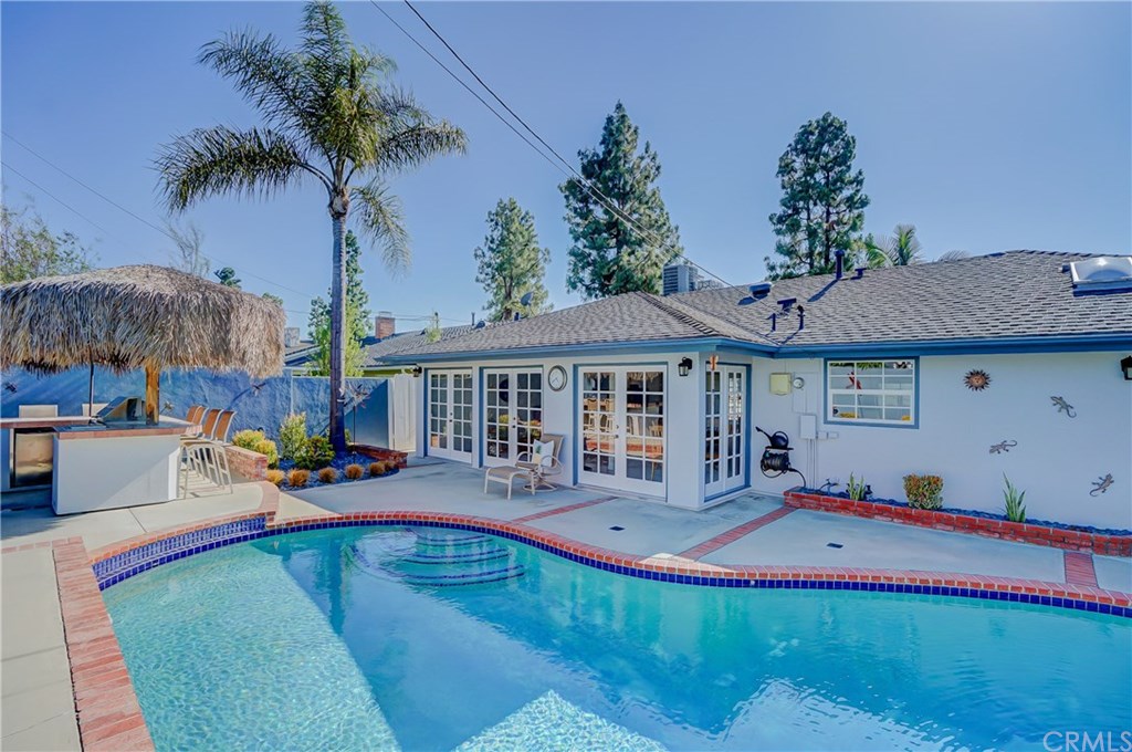 460 Peralta Avenue Long Beach, CA 90803 - Photo 2 of 42 Open up those french doors and enjoy indoor/outdoor living at it's finest