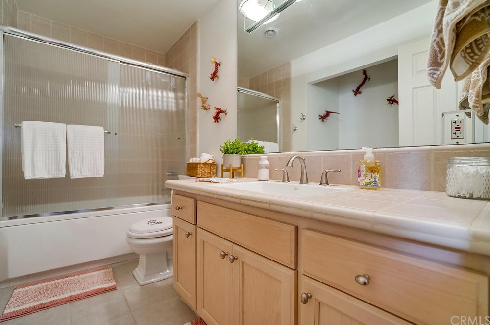 460 Peralta Avenue Long Beach, CA 90803 - Photo 27 of 42 The hall bathroom is generous in size and is upgraded as well!