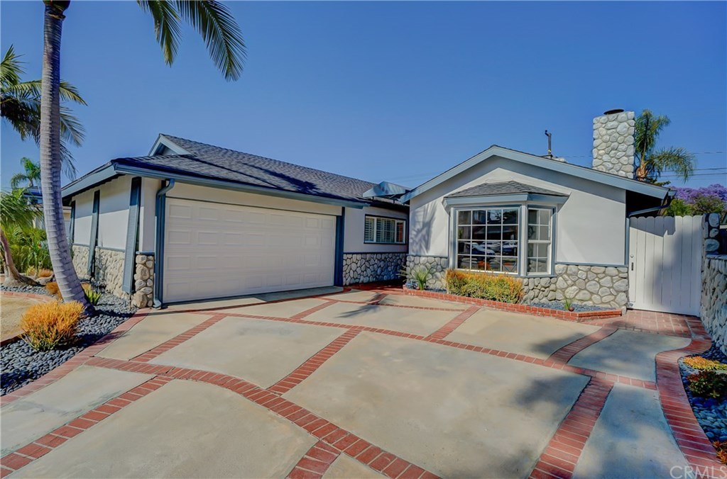 460 Peralta Avenue Long Beach, CA 90803 - Photo 4 of 42 Plenty of parking on this large driveway and in the 2 car garage