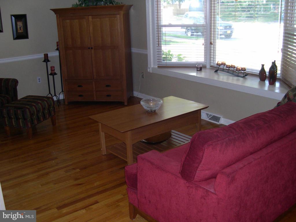 441 West Marion Street Lititz, PA 17543 - Photo 3 of 12 Gallery Image 3