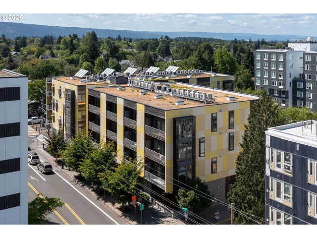 a view of a back yard of the house