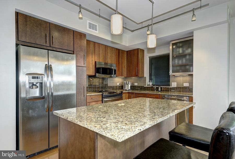 1025 First Street Southeast, Unit 415 Washington, DC 20003 - Photo 11 of 26 Kitchen