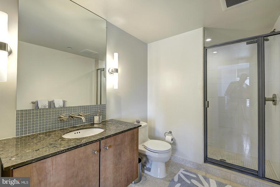 1025 First Street Southeast, Unit 415 Washington, DC 20003 - Photo 14 of 26 Bath (Master)