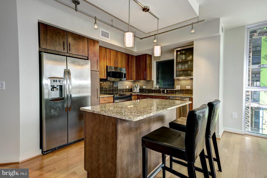 1025 First Street Southeast, Unit 415 Washington, DC 20003 - Photo 8 of 26 Kitchen