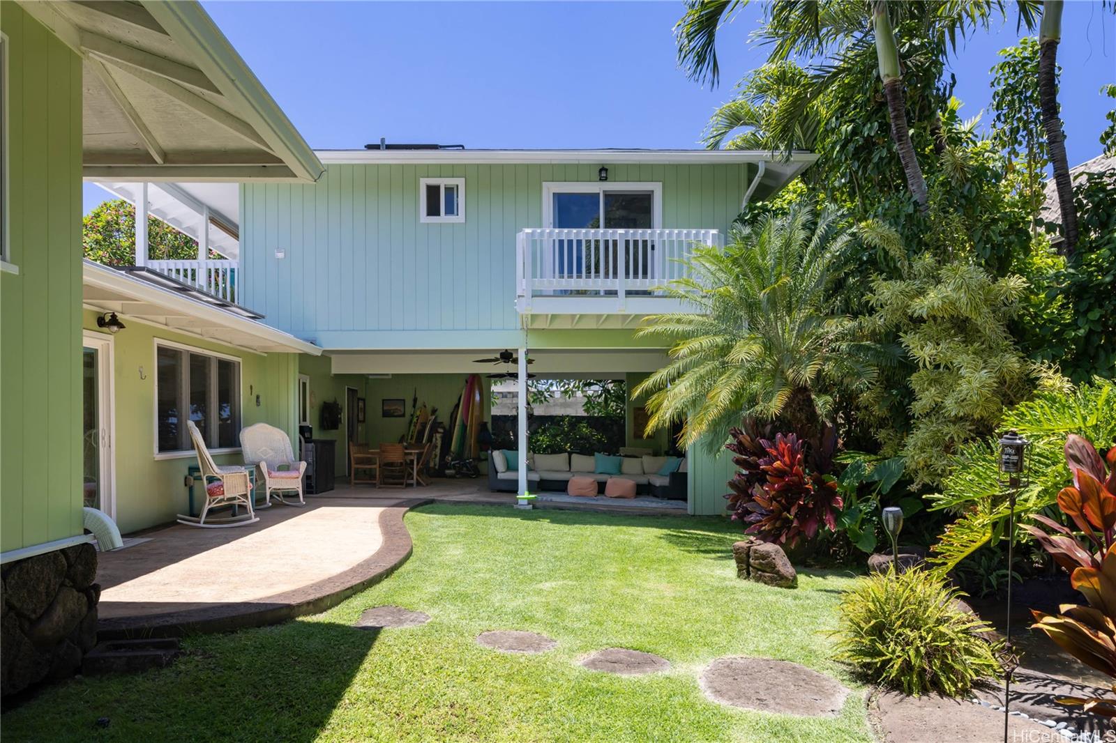 409 Wanaao Road Kailua, HI 96734 - Photo 14 of 24