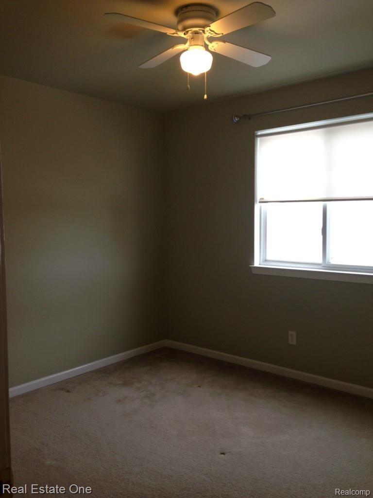 3601 Normandy Drive Rochester, MI 48306 - Photo 20 of 26 BEDROOM 3