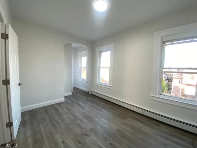 $1,980 | 223 John Street, Elizabeth, NJ 07202