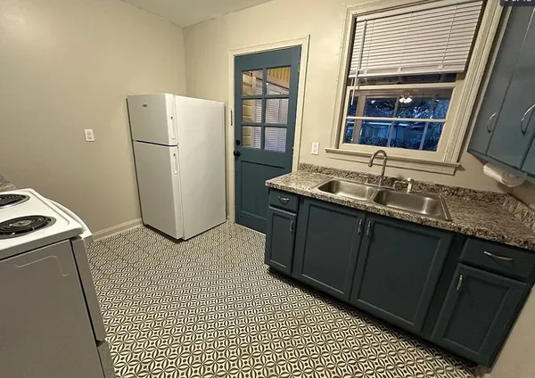 $1,350 | 612 Albany Street, Brunswick, GA 31520