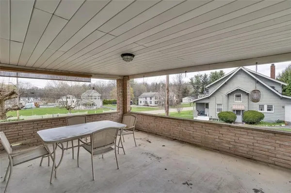 $160,000 | 613 Portersville Road, Ellwood City, PA 16117