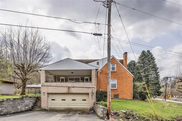 $160,000 | 613 Portersville Road, Ellwood City, PA 16117