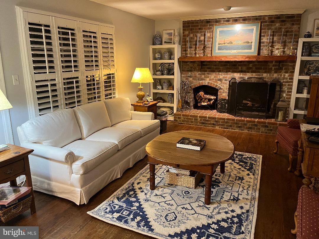 11689 Bennington Woods Road Reston, VA 20194 - Photo 9 of 30 Family Room off Kitchen Breakfast Area