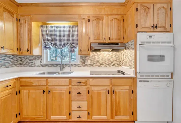 $399,900 | 2831 West Club Drive, Salem, VA 24153