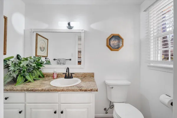 $399,900 | 2831 West Club Drive, Salem, VA 24153