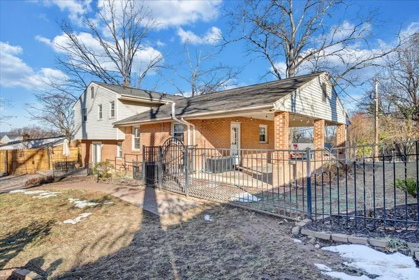 $399,900 | 2831 West Club Drive, Salem, VA 24153