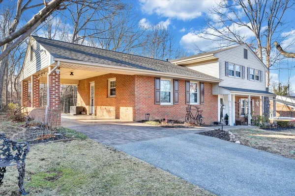 $399,900 | 2831 West Club Drive, Salem, VA 24153