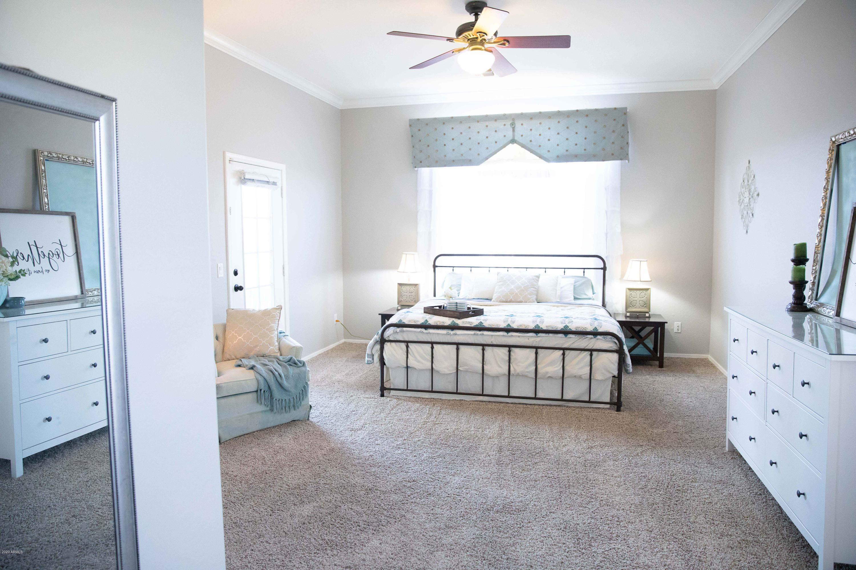 1318 East Harwell Road Phoenix, AZ 85042 - Photo 31 of 58 Oversized master suite