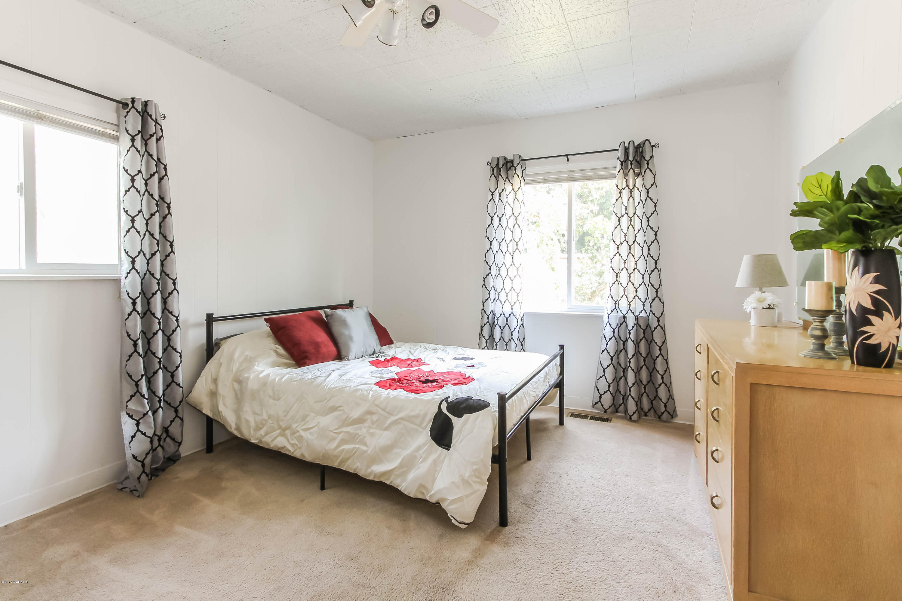 2911 Wiley Road Yakima, WA 98903 - Photo 21 of 35 IMG_3808