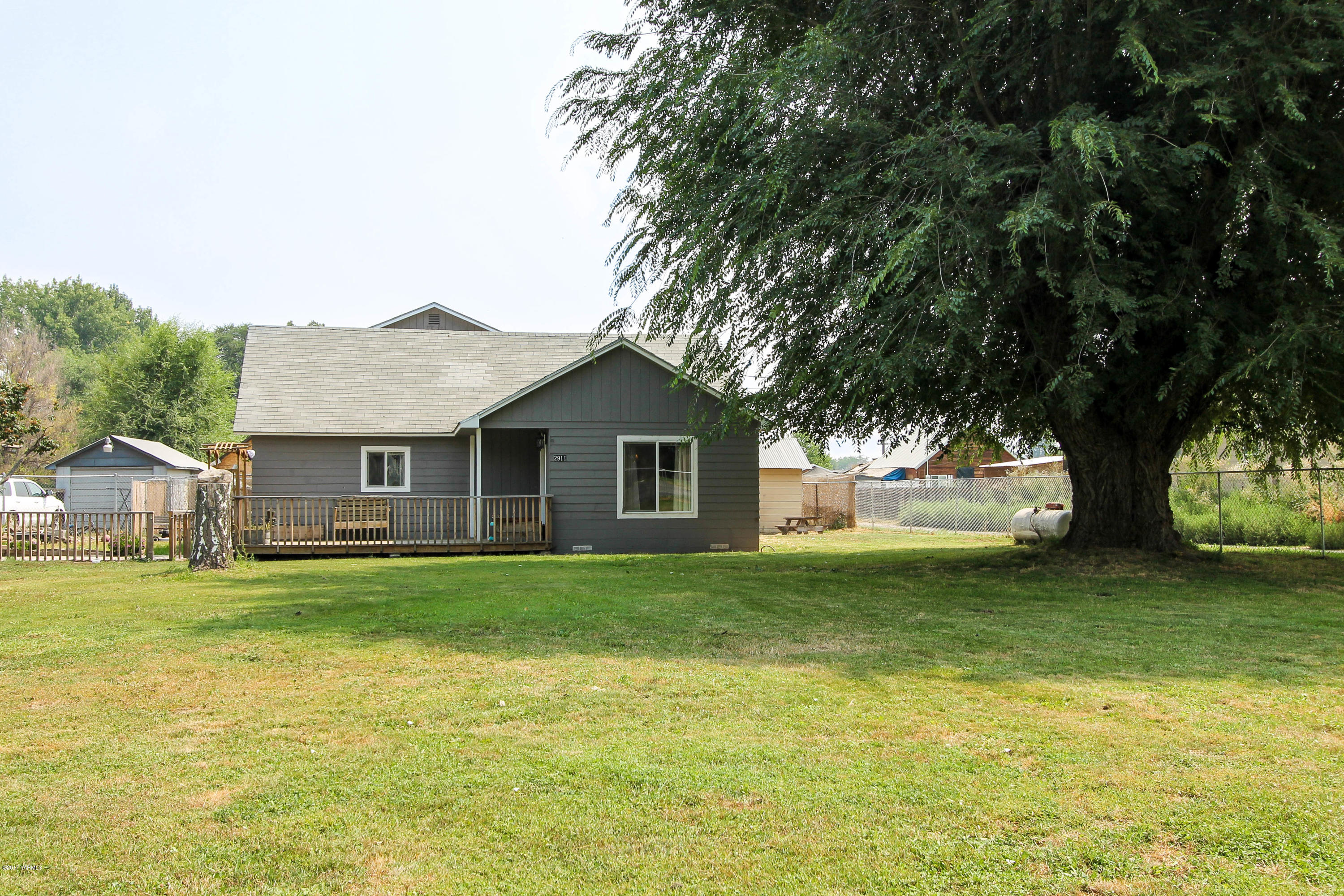 2911 Wiley Road Yakima, WA 98903 - Photo 5 of 35 IMG_3844