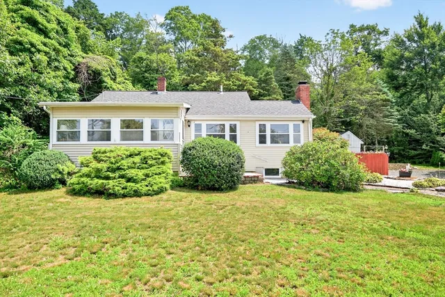 $499,000 | 120 Hackett Avenue, Lakeville, MA 02347