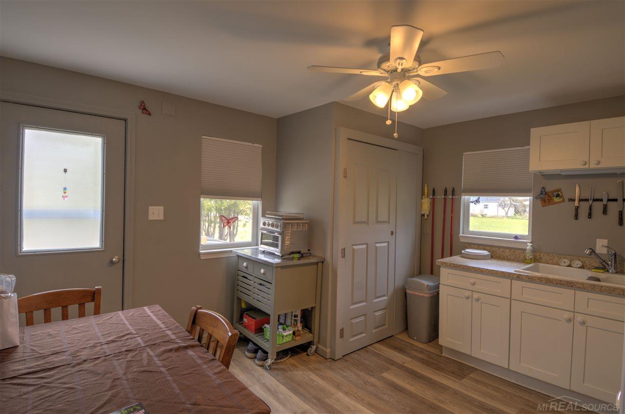 7224 Hyacinth Road Lexington, MI 48450 - Photo 9 of 12 50010883-8.JPG