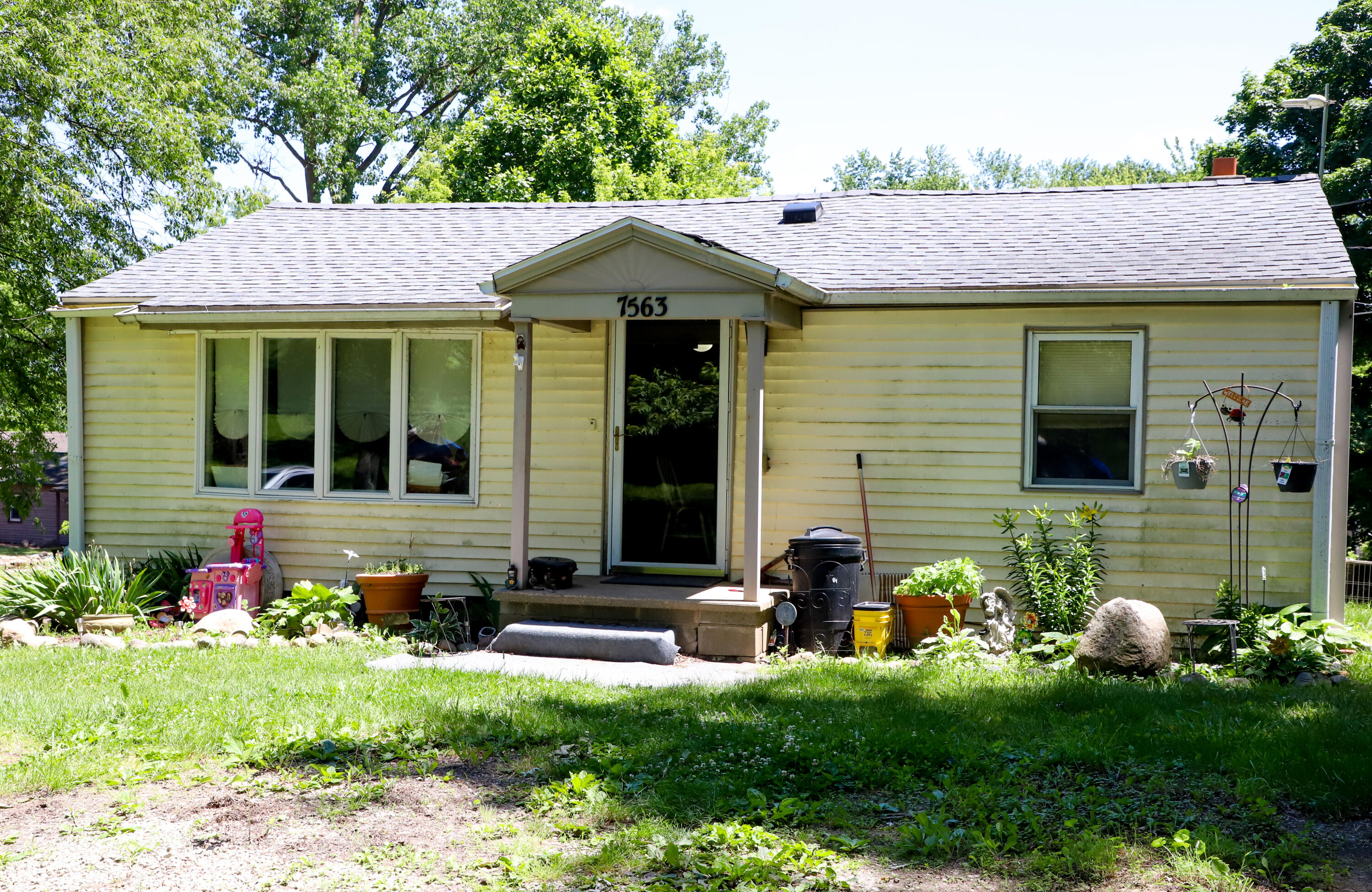 7563 Hakes Road Reading, MI 49274 - Photo 1 of 20 IMG_9644