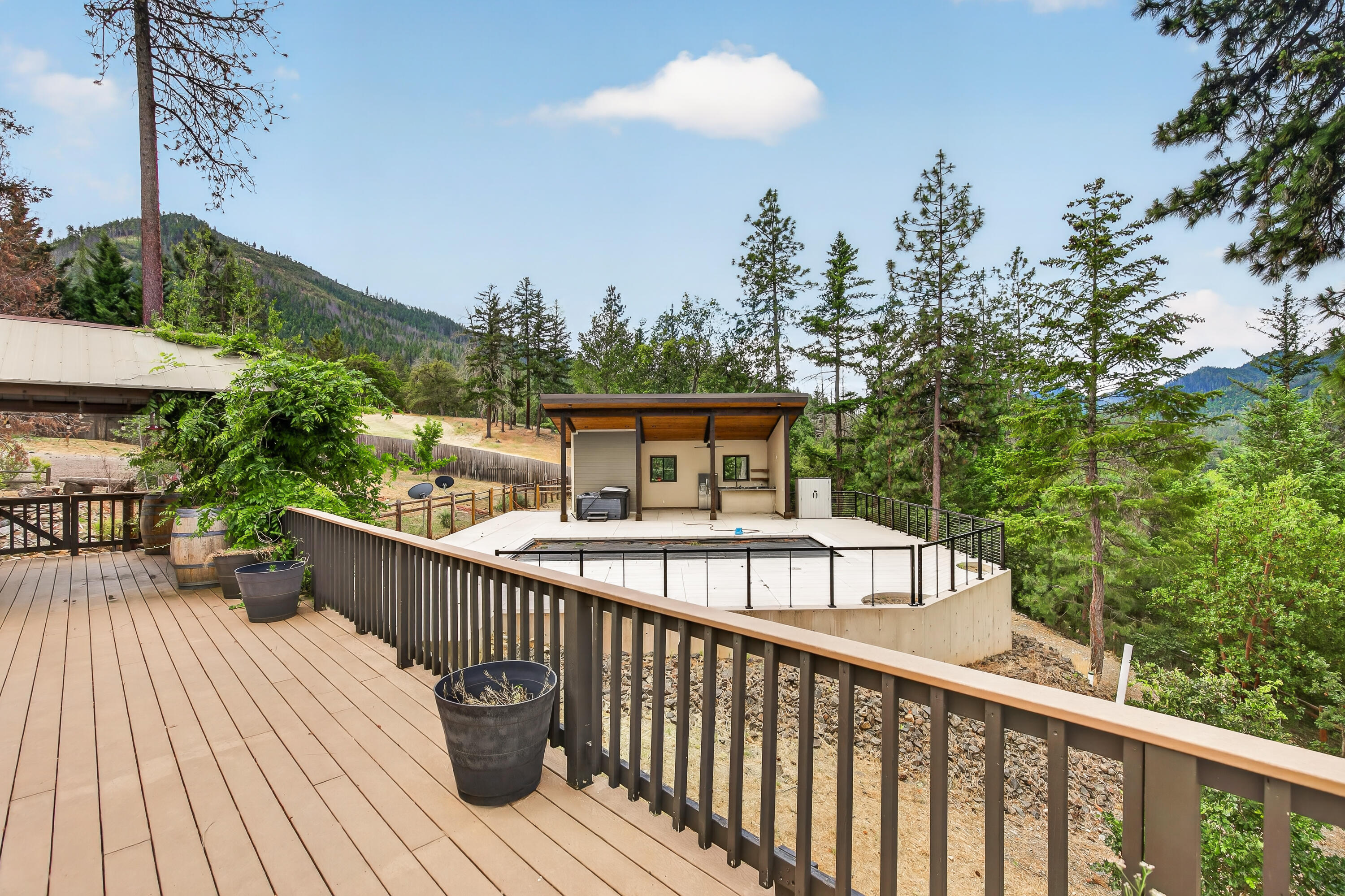 2365 Eastside Road Jacksonville, OR 97530 - Photo 53 of 69 42-38