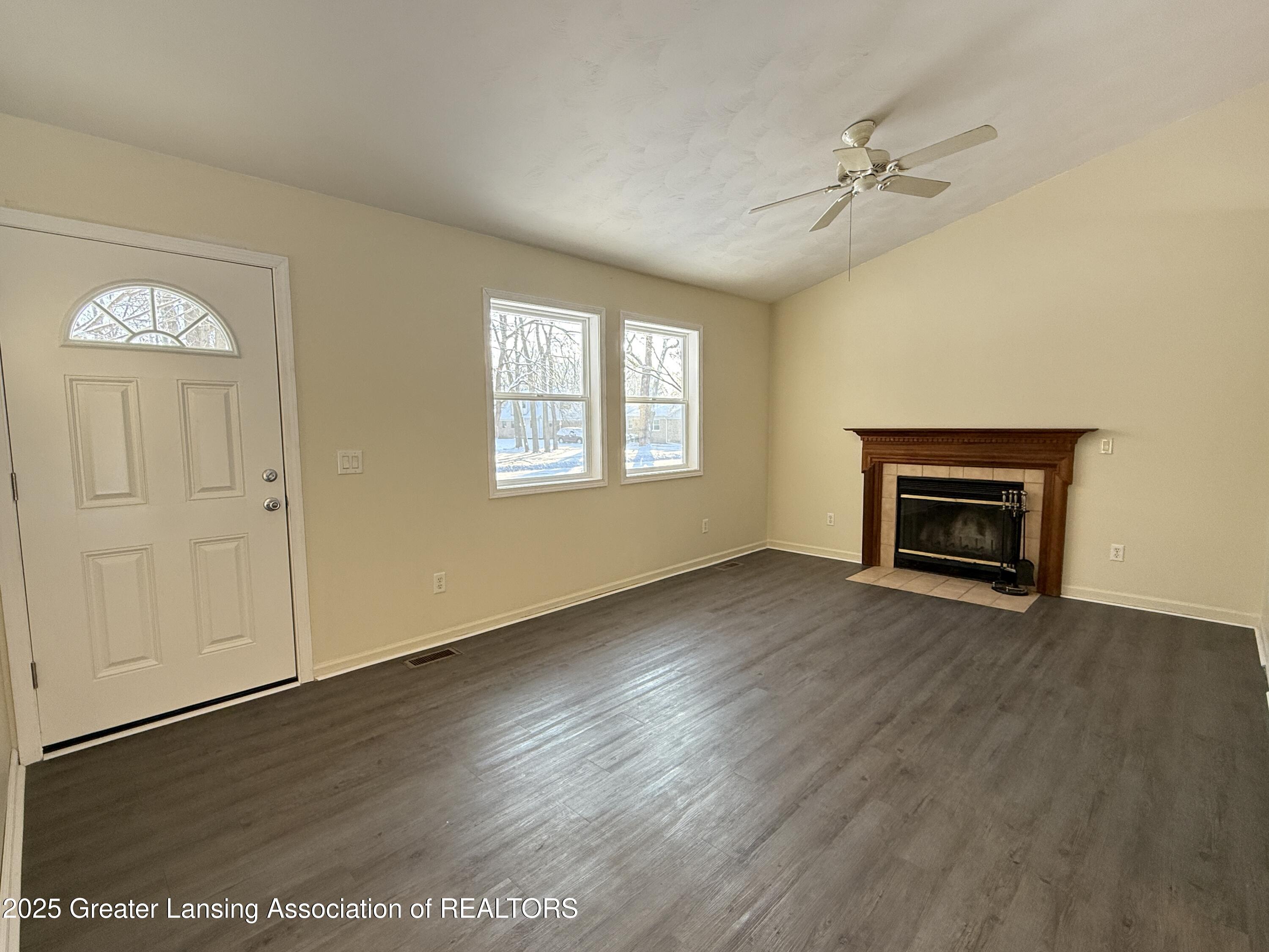 6820 Richard Road Lansing, MI 48911 - Photo 8 of 17 20251202_093142324_0.5