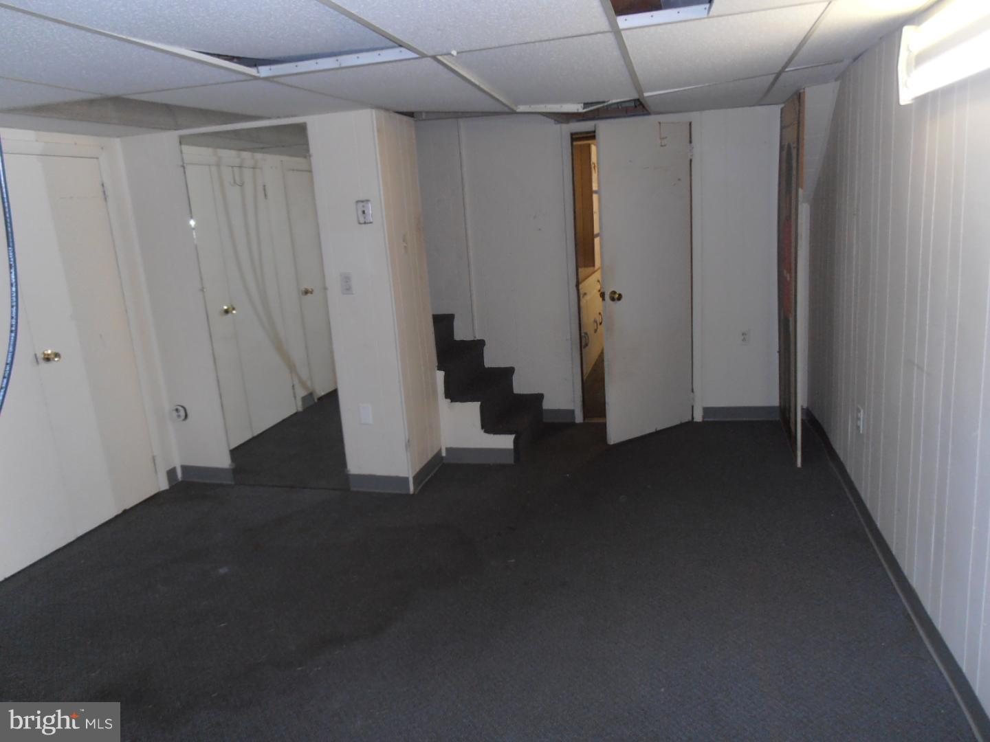 245 Wingate Road Upper Darby, PA 19082 - Photo 9 of 25