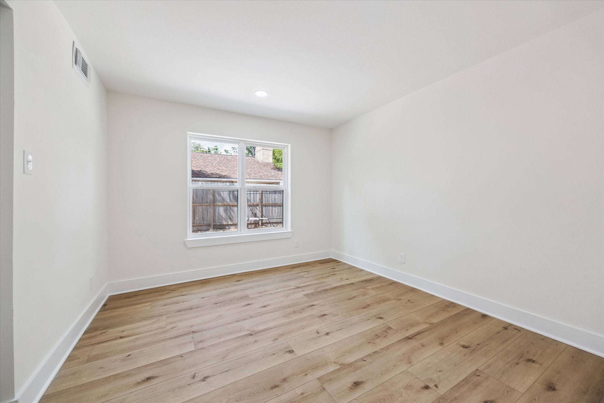 2723 Bernadette Lane Houston, TX 77043 - Photo 19 of 32