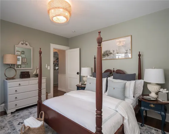 $4,800 | 26 Vernon Avenue, Newport, RI 02840