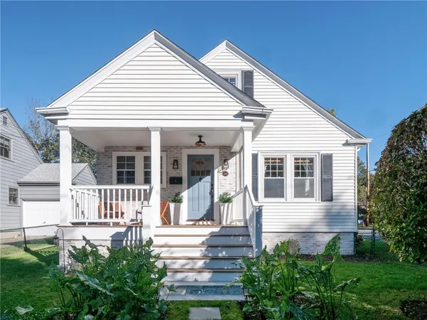 $4,800 | 26 Vernon Avenue, Newport, RI 02840